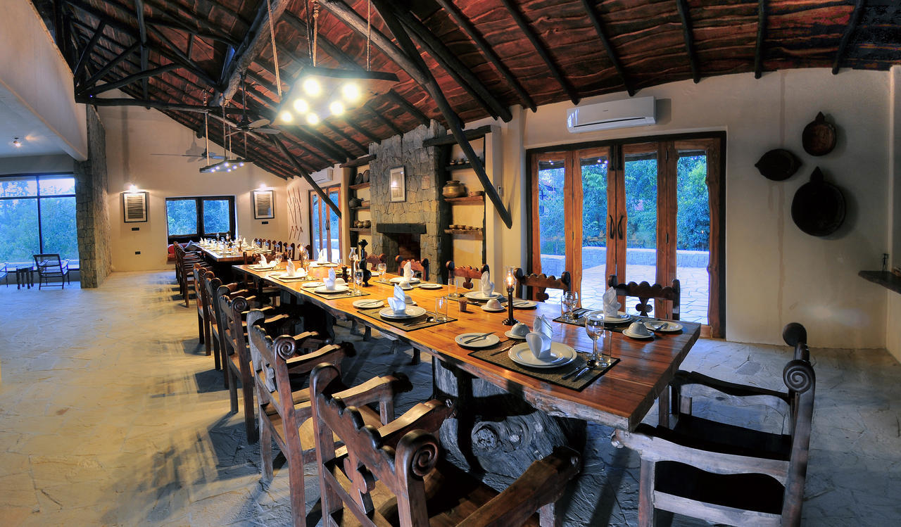 Kanha Earth Lodge Mandlā Exteriér fotografie