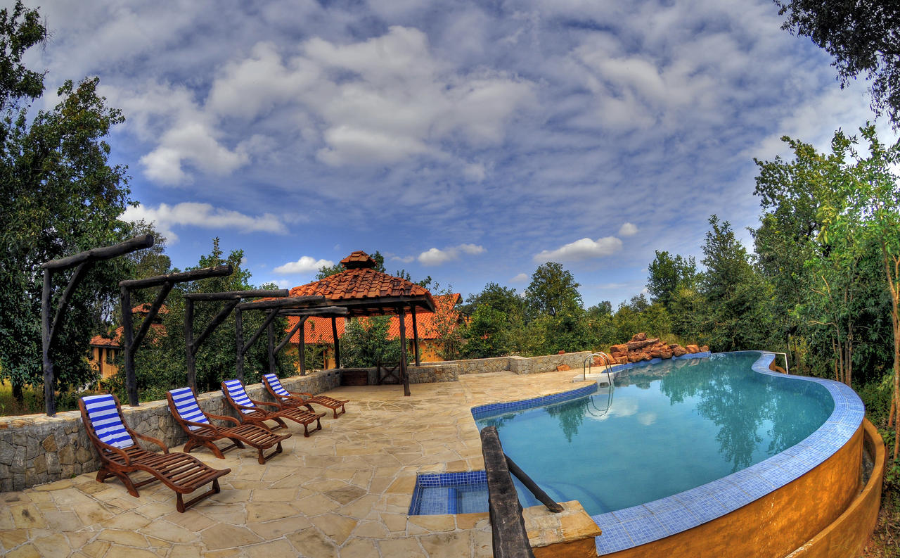 Kanha Earth Lodge Mandlā Exteriér fotografie